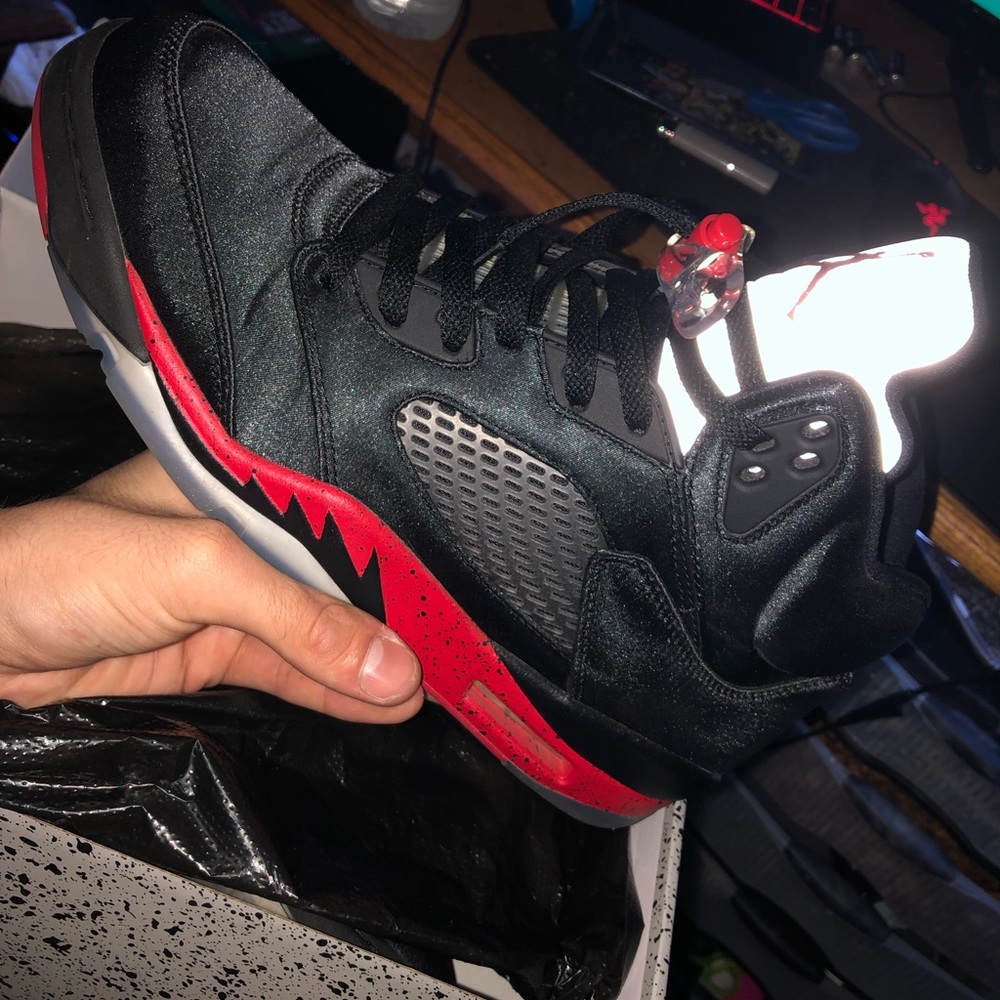 Jordan retro 5 satin bred